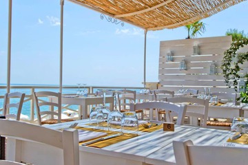Beach bar