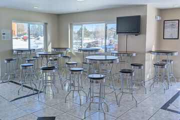 Breakfast/Coffee Service 36 of 39