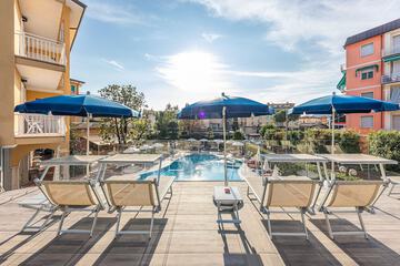 Sundeck