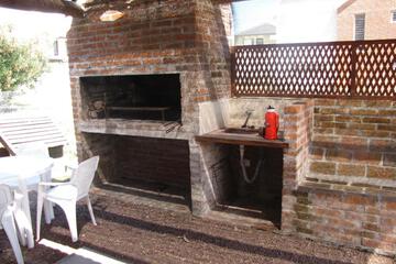 Photo 33
