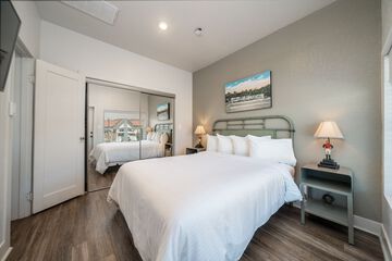 Room 108 of 211