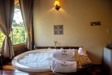 Jetted tub