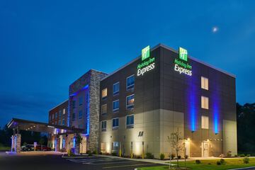 Holiday Inn Express Buffalo NE Lockport by IHG