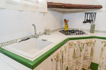 Photo 49