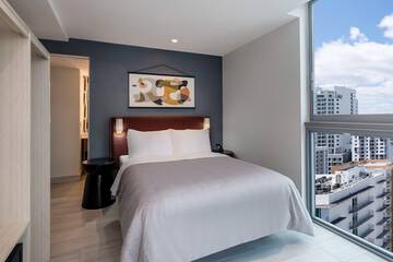 Room 42 of 65