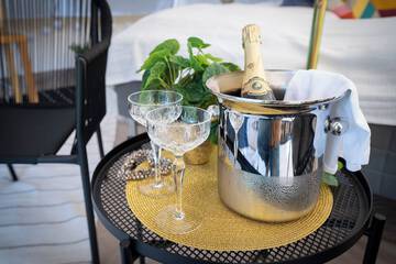 Champagne service
