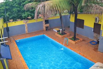 Pool waterfall