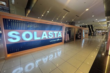 Shopping mall