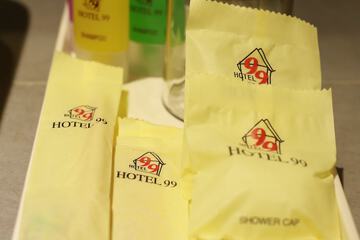 Bathroom amenities