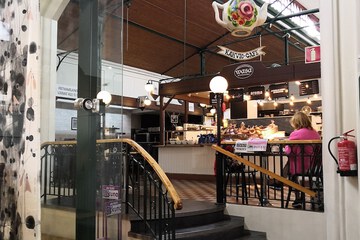 restaurant cafeteria