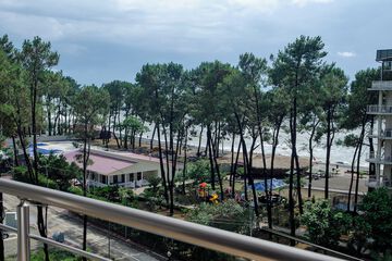 Beach/ocean view