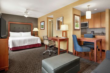 Room 27 of 40