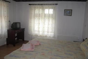 Photo 51