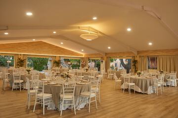 Reception hall