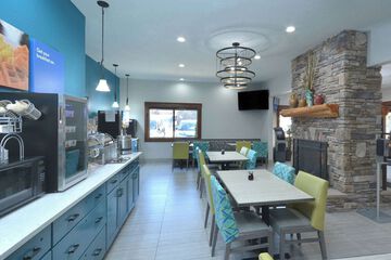 Breakfast/Coffee Service 105 of 118