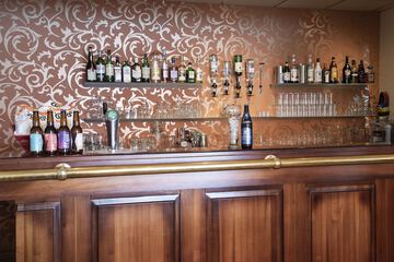 Snack bar
