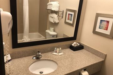 Bathroom sink