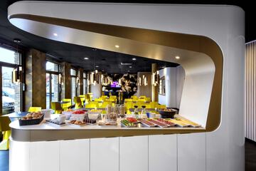 Breakfast buffet