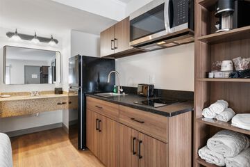 Private kitchenette