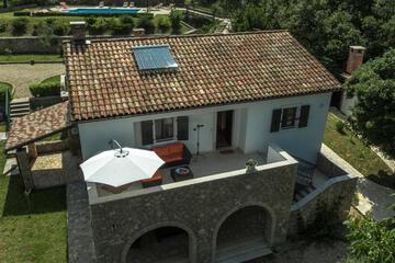 Photo 32