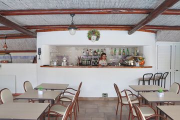 Snack bar