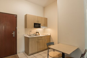 Private kitchenette