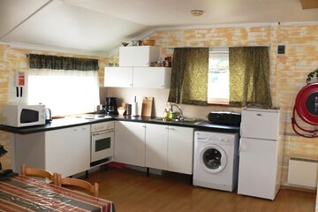 Photo 12