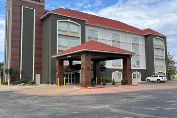 La Quinta Inn & Suites by Wyndham Oklahoma City - Moore