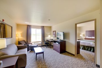 Room 25 of 38