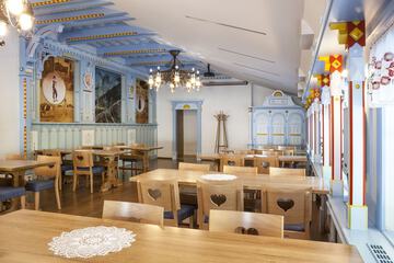 Banquet hall