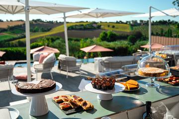 Breakfast buffet