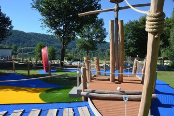 Mini-golf