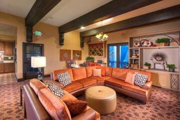 Executive Lounge