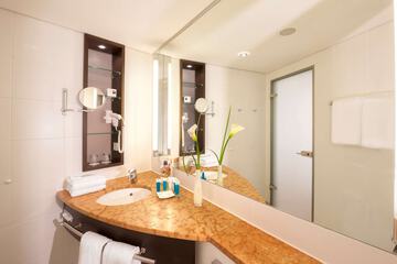Bathroom sink