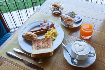 Breakfast meal