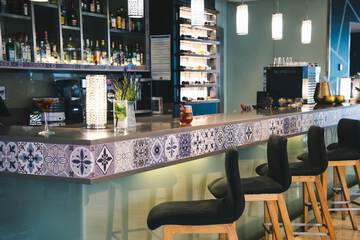 Snack bar