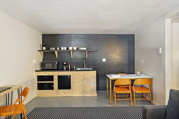 Private kitchenette