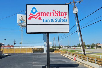 AmeriStay Inn & Suites