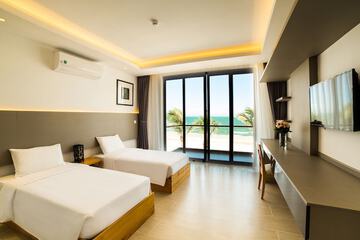 Beach/ocean view