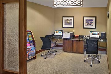 Business Center 44 of 45