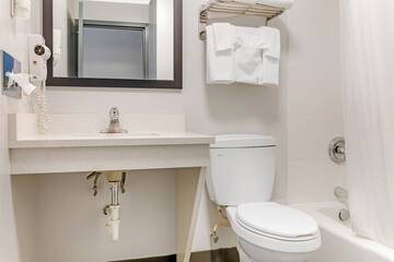 Red Lion Inn & Suites Bucyrus North