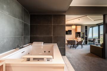 Private spa tub