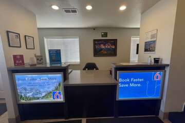 Hotel Interior 10 of 33