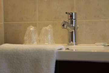 Bathroom sink