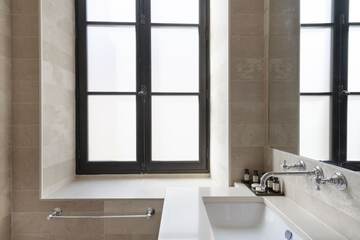 Bathroom sink