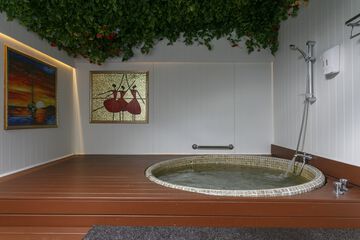 Private pool