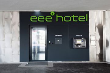 Check-in/check-out kiosk