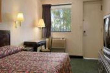 OYO Hotel Edison NJ Route 1