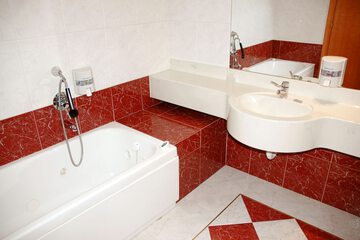 Jetted tub