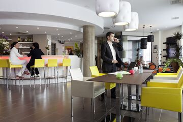 Snack bar